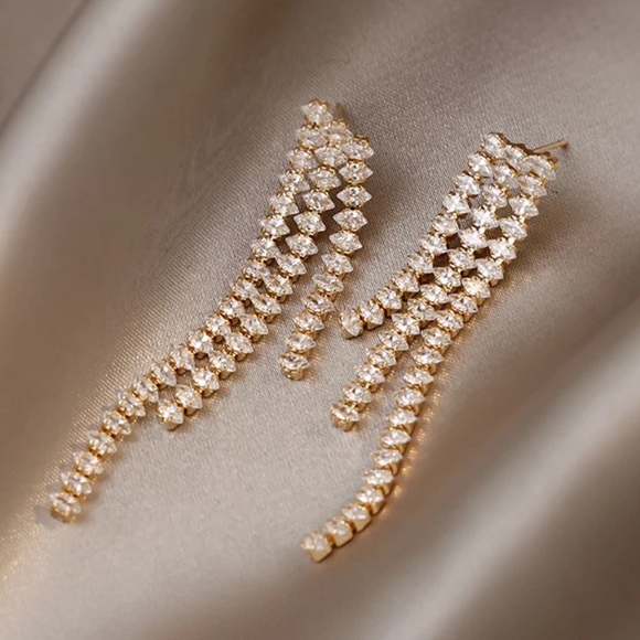 💛Gold plated multi tassel earrings - Picture 4 of 6